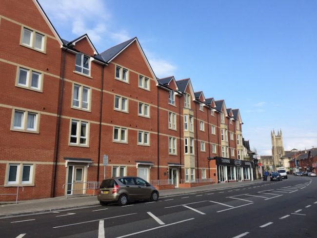 Cwrt Alba 3 blur reg plate